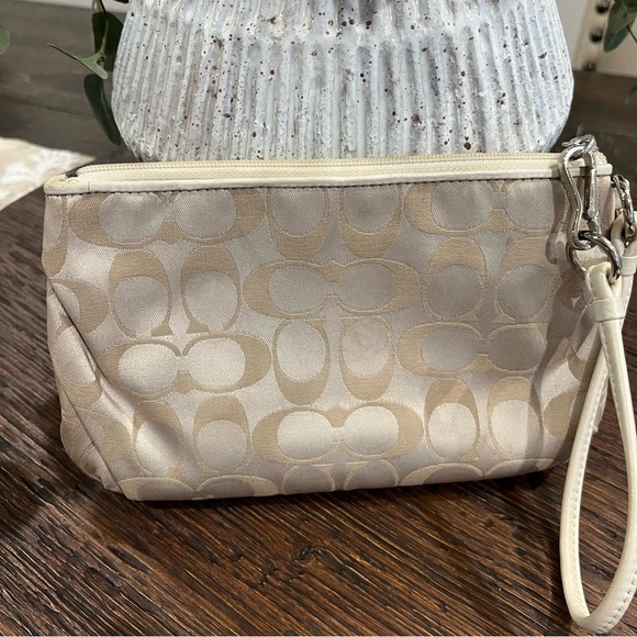 Coach Beige Signature Wristlet - EUC - Picture 4 of 6
